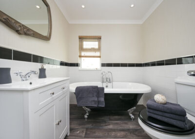 Elveden Cottage Bathroom